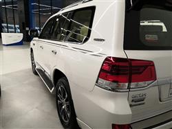 تۆیۆتا لاند کروزەر